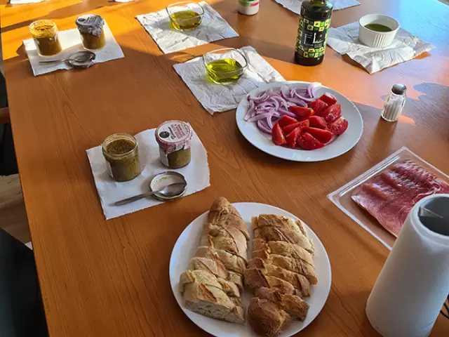 Ínycsiklandó reggeli